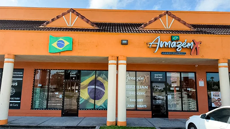 Fachada Armazém X Four Corners